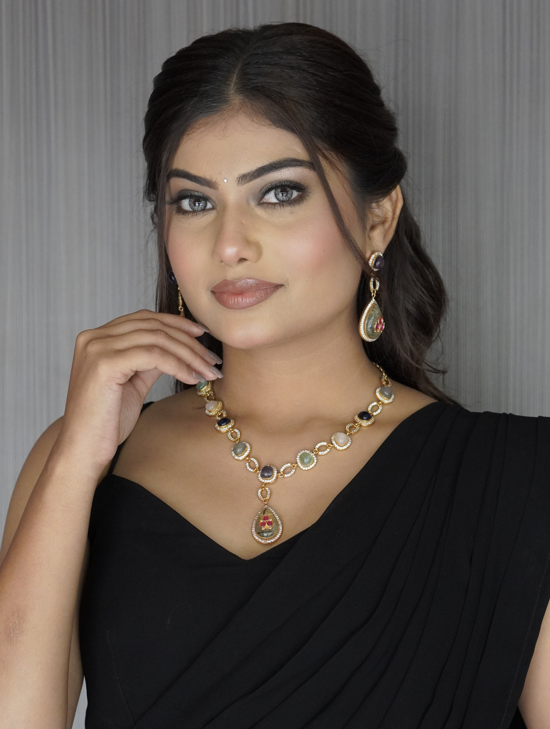 Amuukta Jewels Women's Multicoloured Stone Neckpiece And Earring in Gold Plated Brass