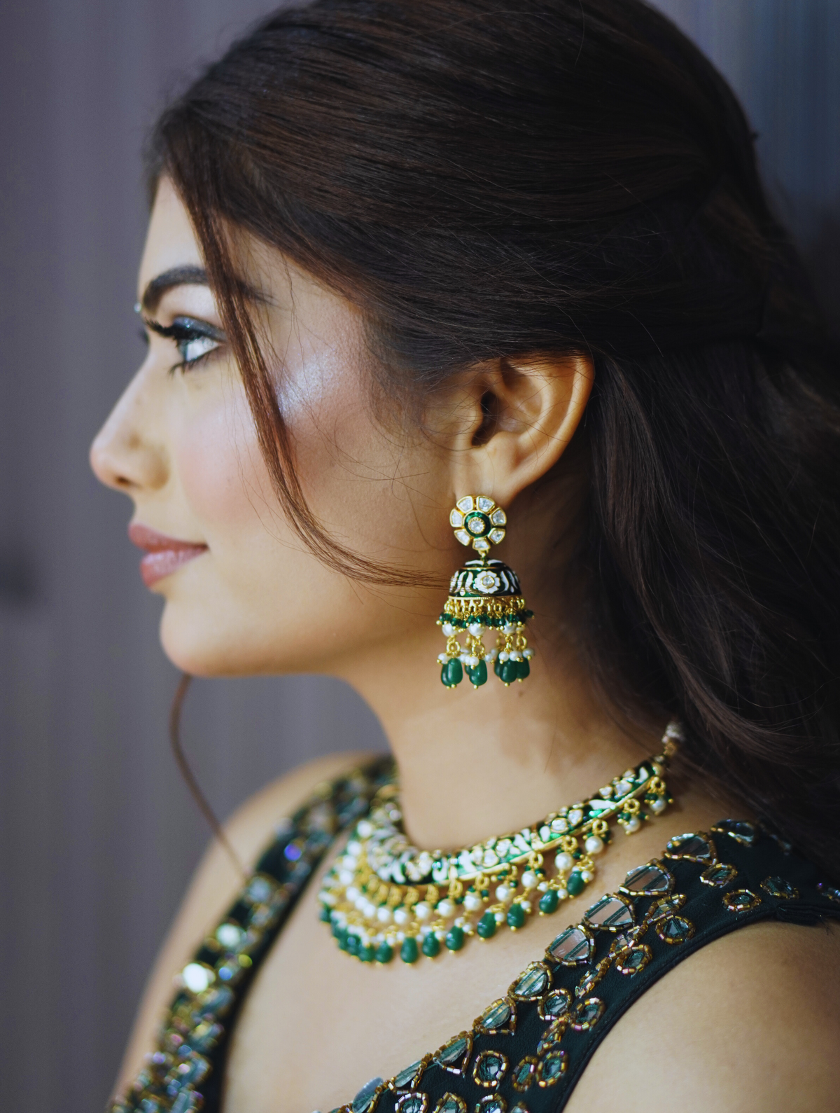 Amuukta Jewels Women's Green Jadau Neckpiece And Earring in Gold Plated Brass