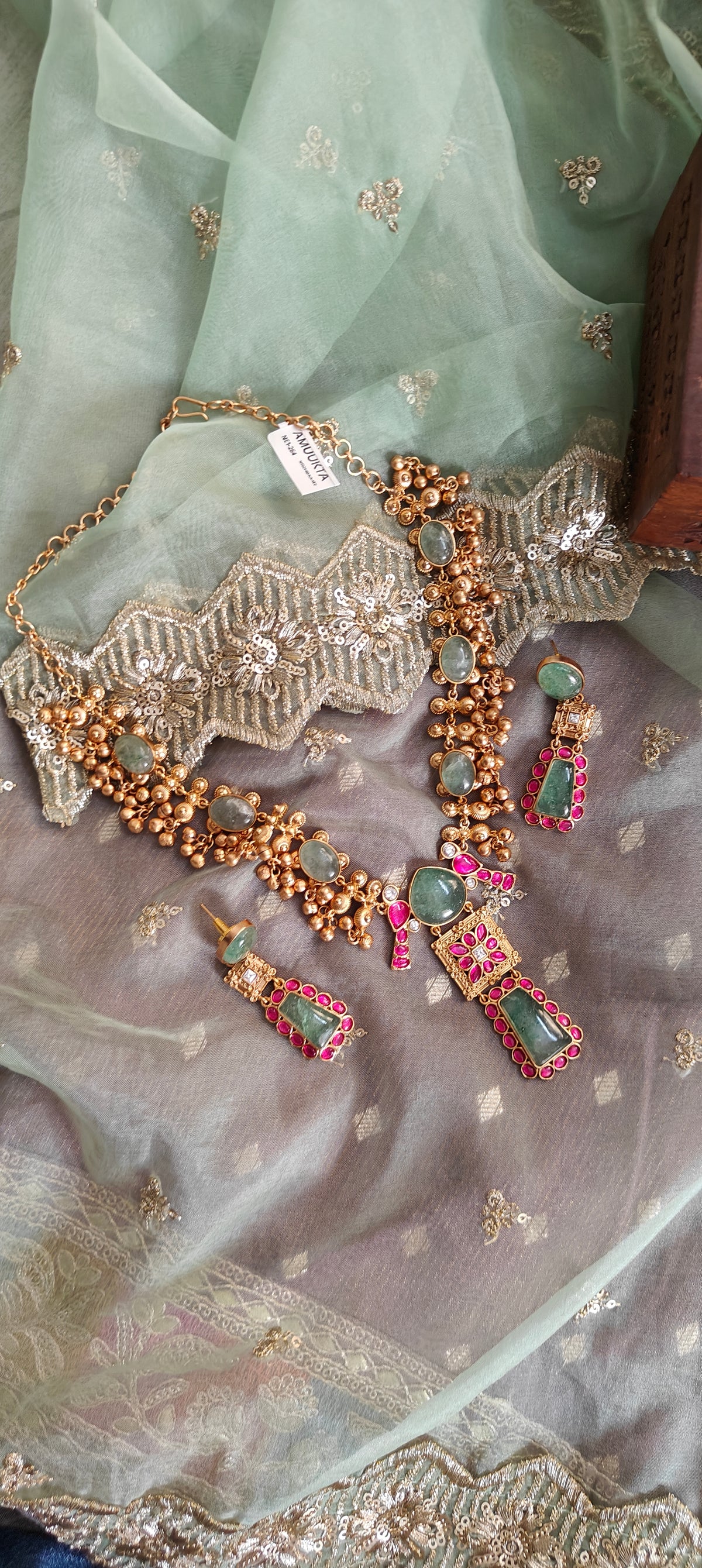 Amuukta gold toned heritage set