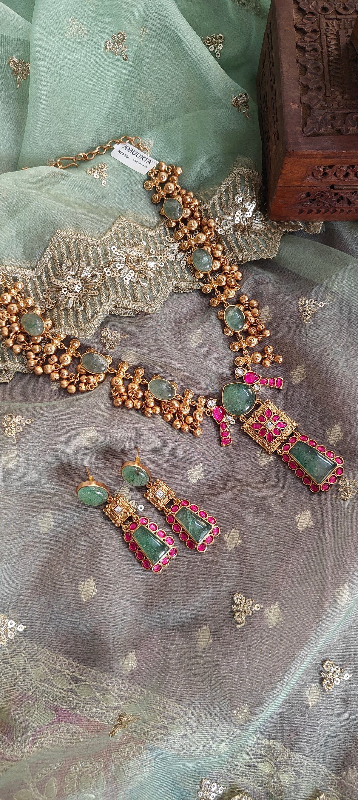 Amuukta gold toned heritage set