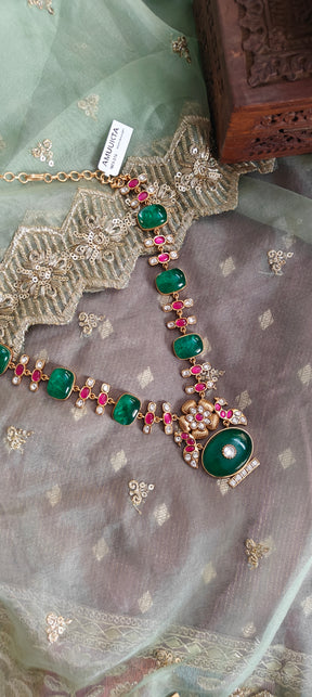 Amuukta Jewel Grid Contemporary Green Necklace Set