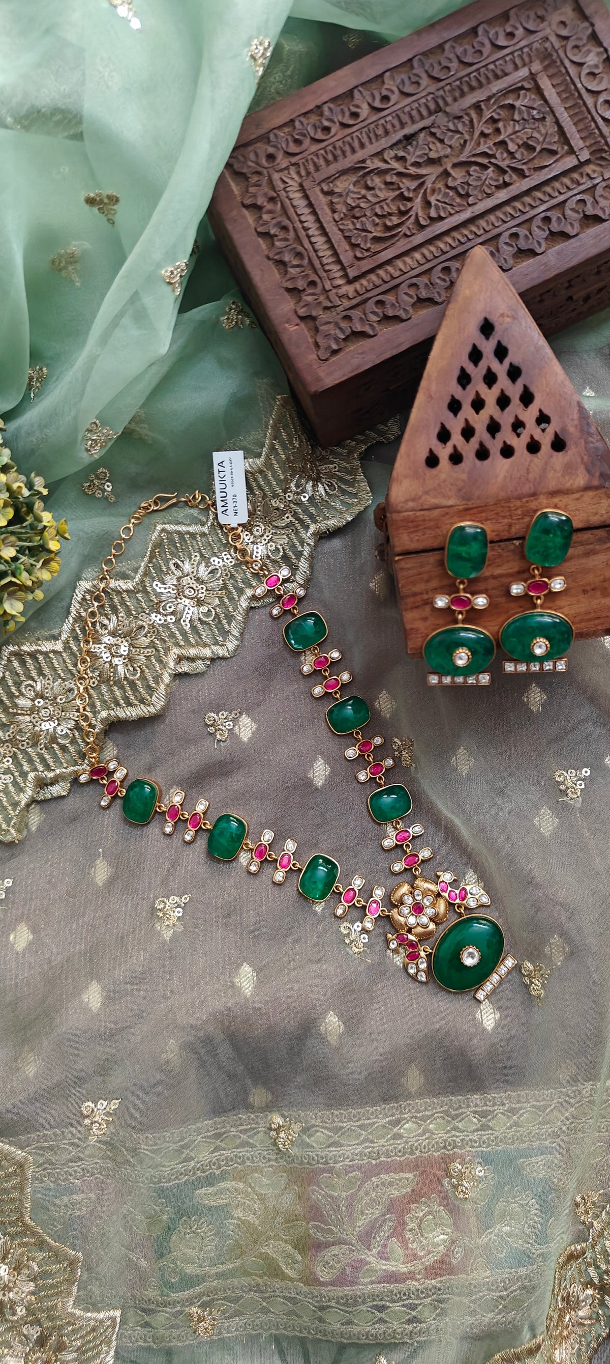 Amuukta Jewel Grid Contemporary Green Necklace Set