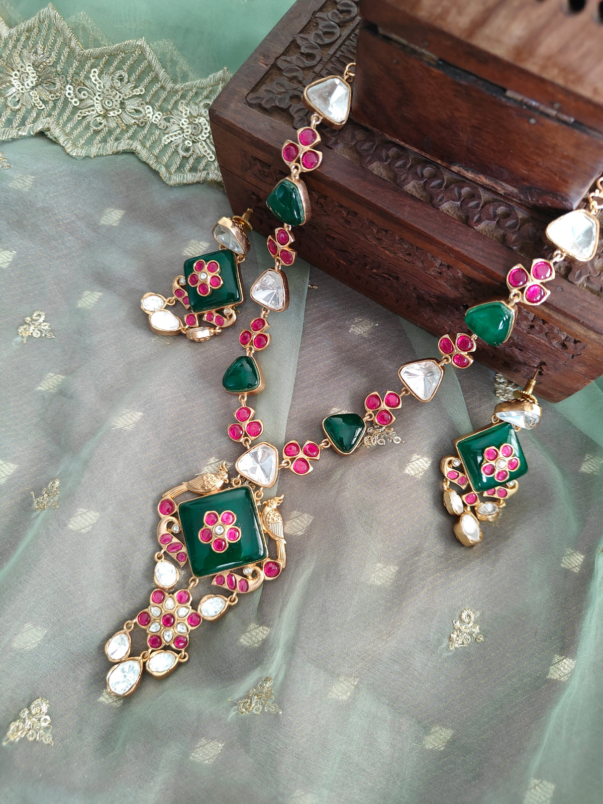 Amuukta Natural Stone Fusion Necklace Set in Green & Maroon