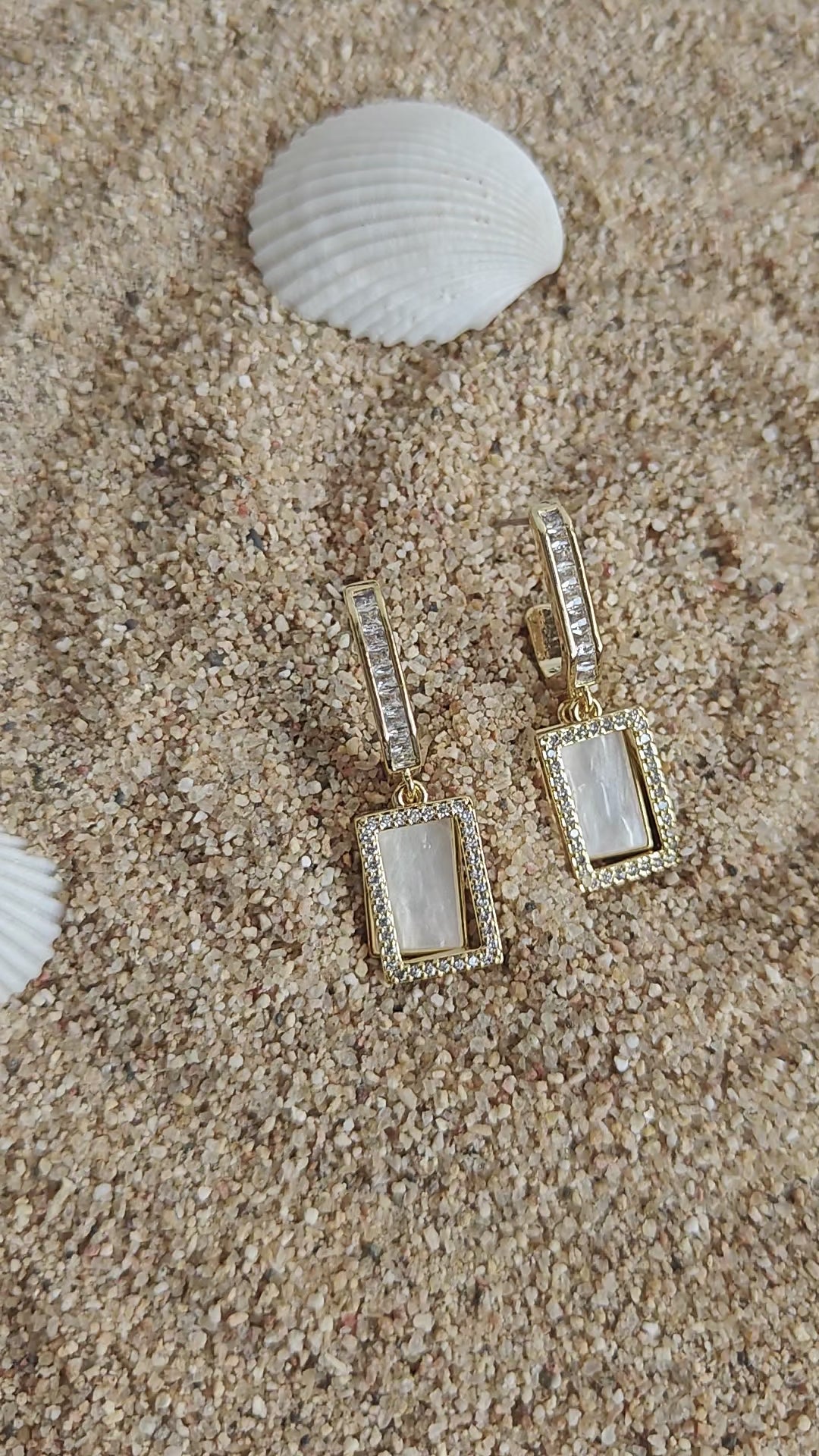 Amuukta Elegant 18K Gold & Mother of Pearl Earrings